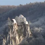 Berghaus Knopfmacher Hotel