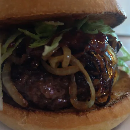 Berghaus Knopfmacher 호텔