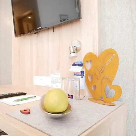 Berghaus Knopfmacher 호텔 *