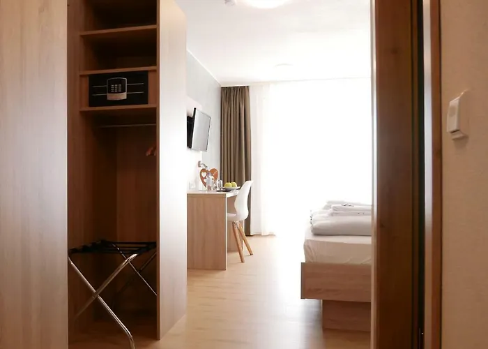 Berghaus Knopfmacher *